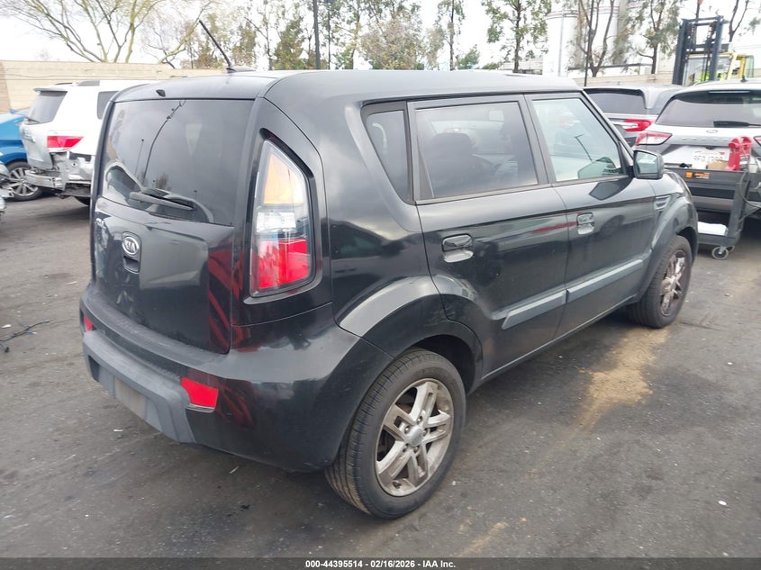 2010 Kia Soul +