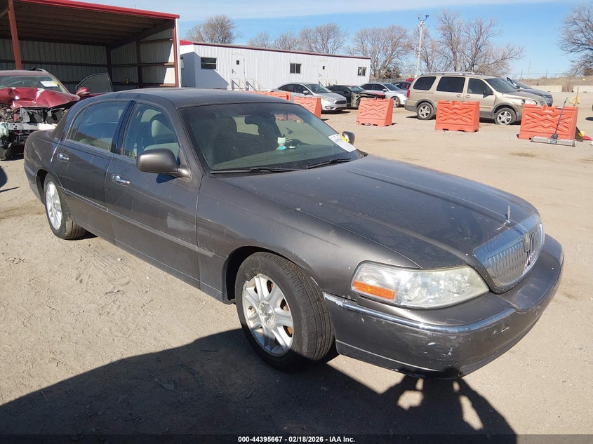 2004 Lincoln Town Car Ultimate