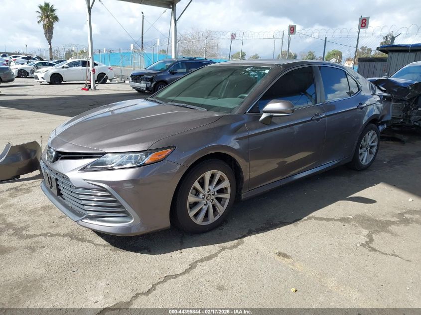 2022 Toyota Camry Le