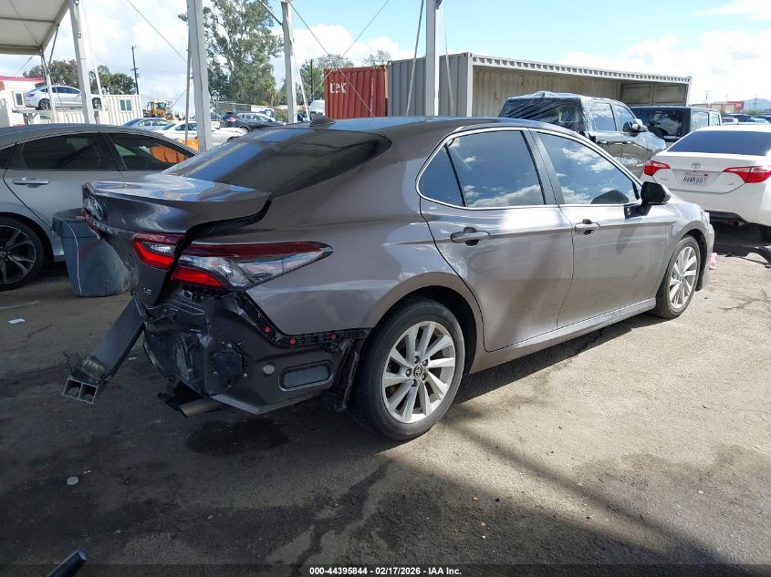 2022 Toyota Camry Le