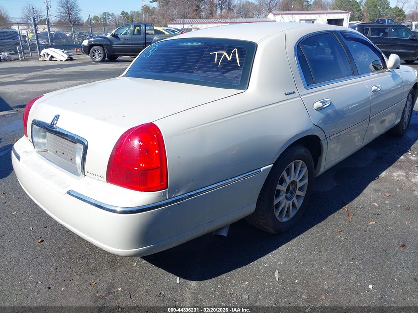 2006 Lincoln Town Car Signature