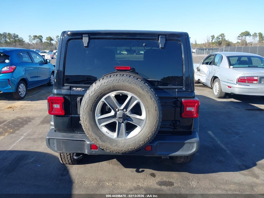 2019 Jeep Wrangler Unlimited Sahara 4X4 VIN: 1C4HJXEGXKW615363 Lot: 44396470