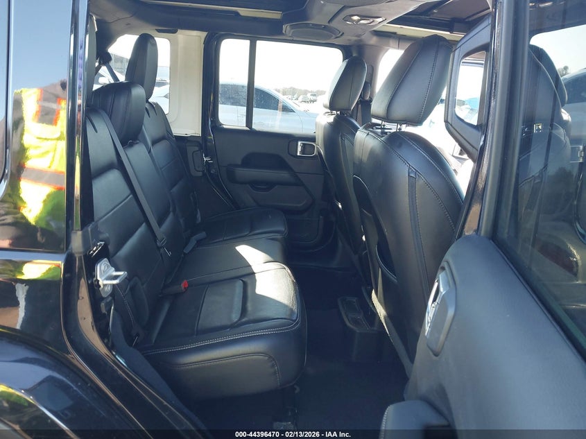 2019 Jeep Wrangler Unlimited Sahara 4X4 VIN: 1C4HJXEGXKW615363 Lot: 44396470