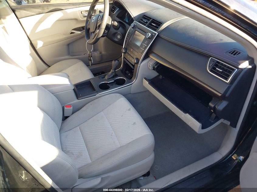 2016 Toyota Camry Le