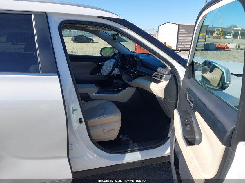 2023 Toyota Highlander Xle