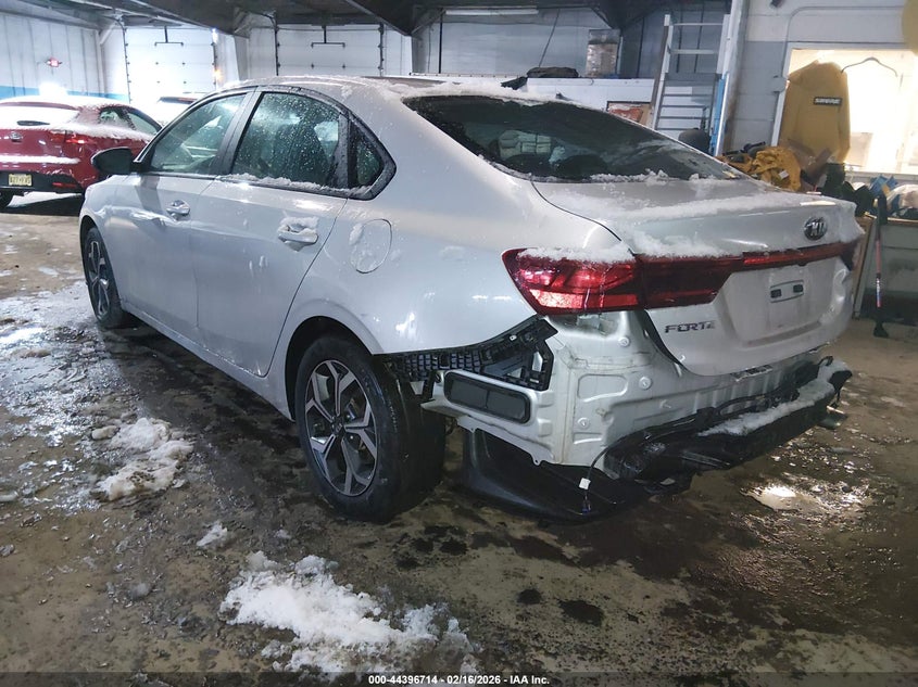 VIN 3KPF24AD4ME273355 2021 KIA FORTE LXS