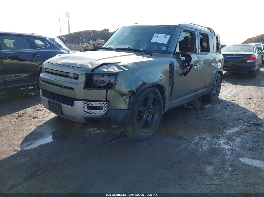 2024 Land Rover Defender 110 P400 S