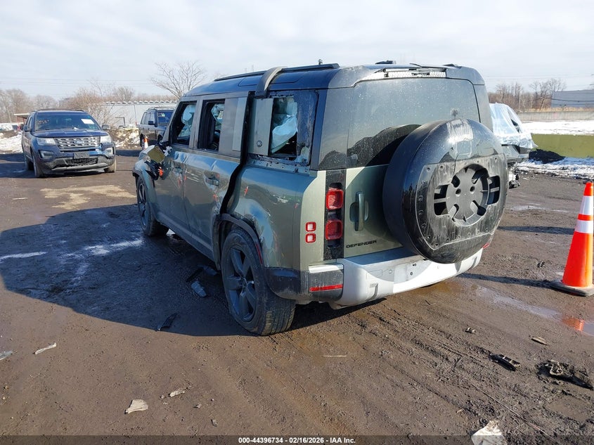 2024 Land Rover Defender 110 P400 S