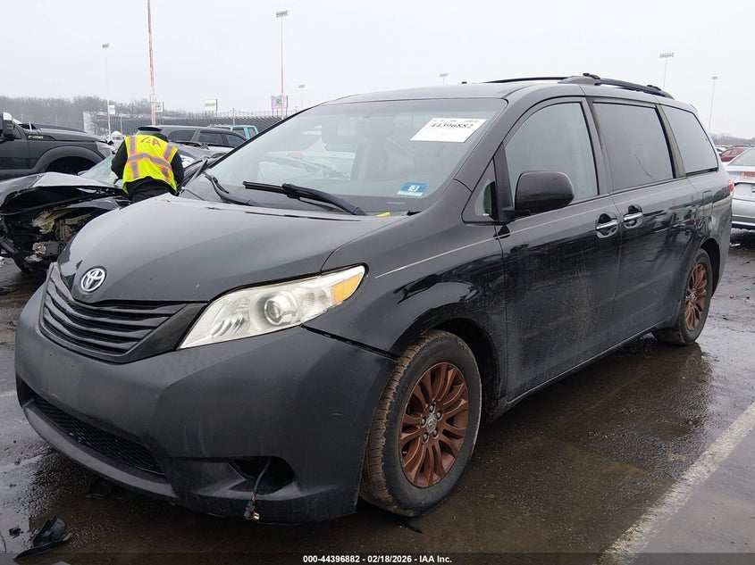 2011 Toyota Sienna Xle V6