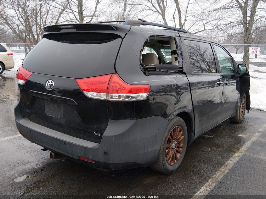 2011 Toyota Sienna Xle V6