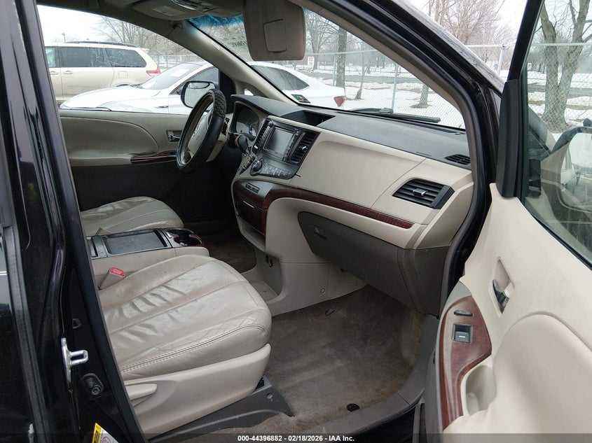 2011 Toyota Sienna Xle V6