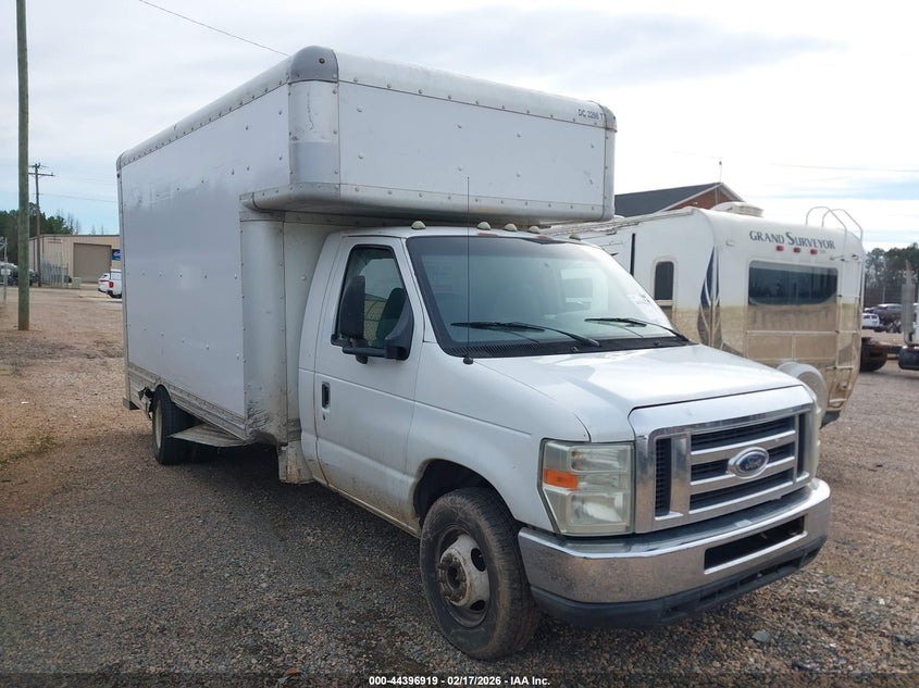 2008 Ford E-450 Cutaway