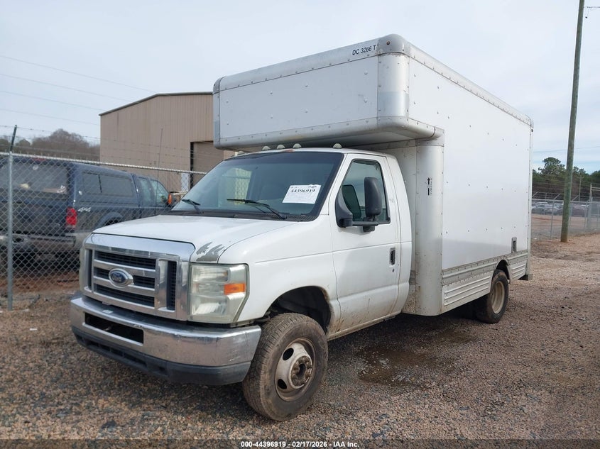 2008 Ford E-450 Cutaway