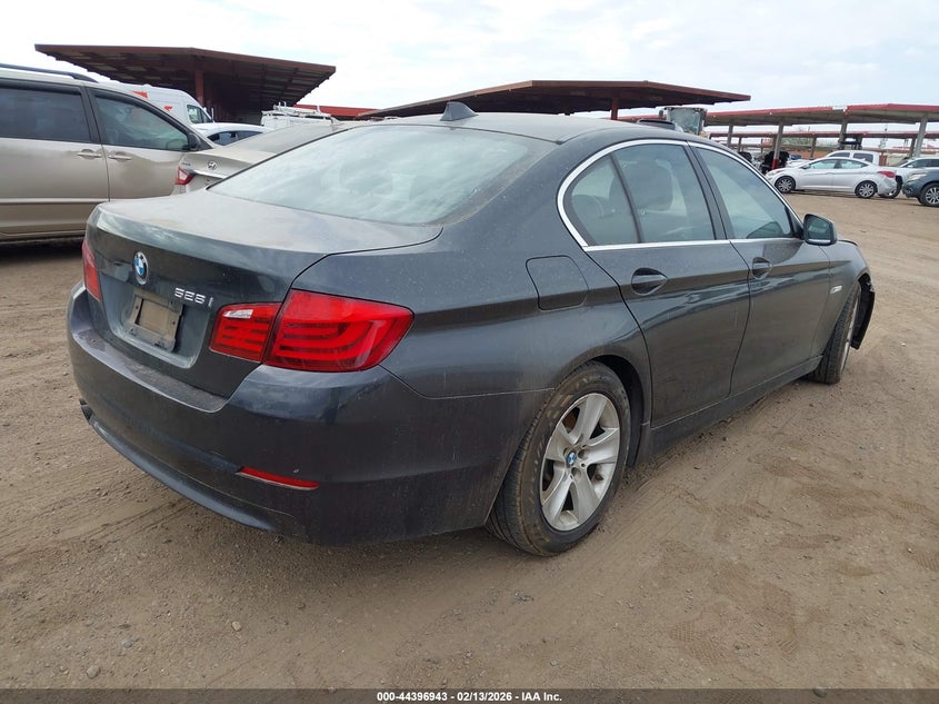 2011 BMW 528I