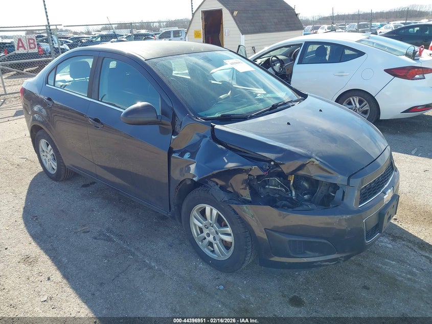 1G1JC5SH0F4133203 CHEVROLET SONIC Photo 1