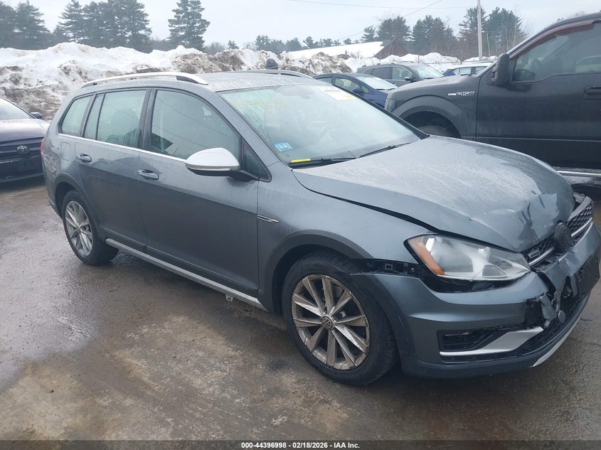3VWH17AU0HM520750 VOLKSWAGEN GOLF ALLTRACK Photo 1