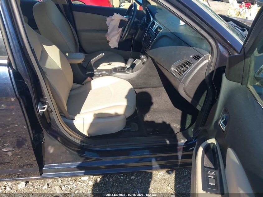 2012 Chrysler 200 Touring