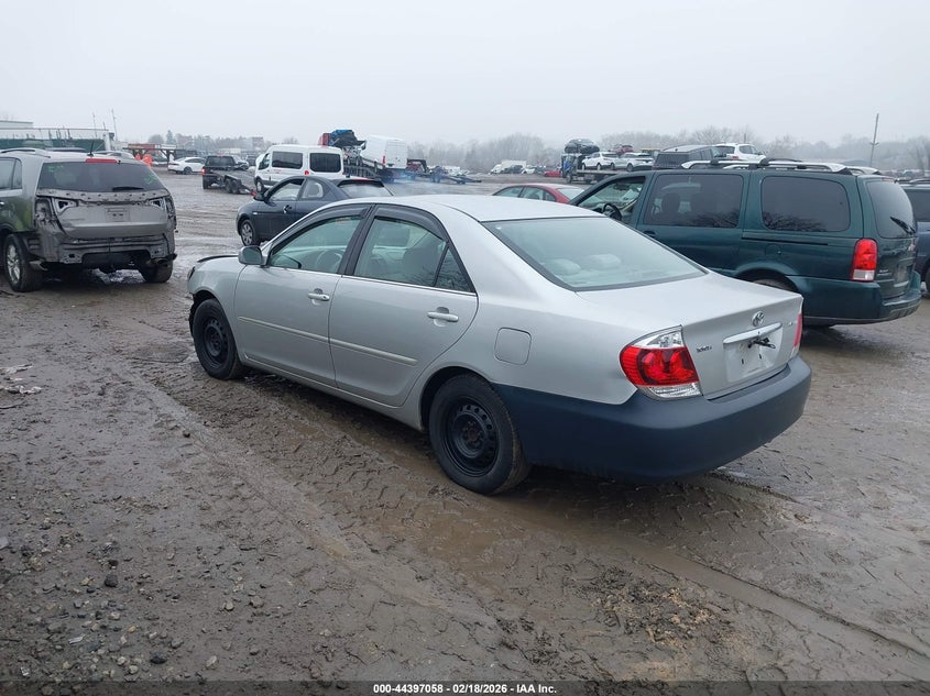 2005 Toyota Camry Le