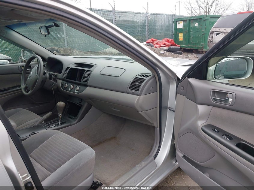 2005 Toyota Camry Le