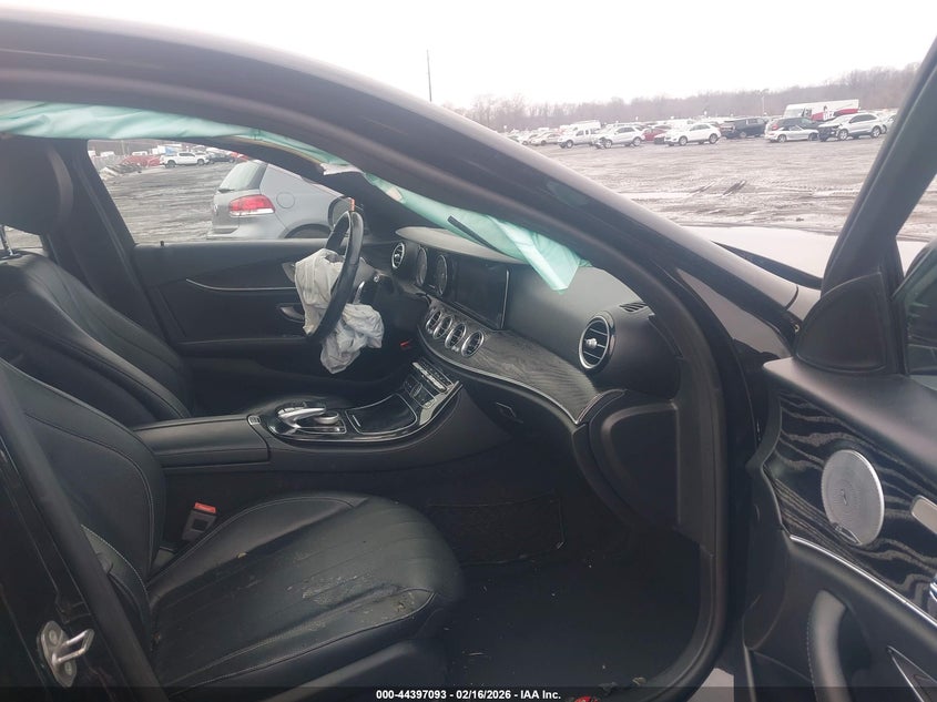 2017 Mercedes-Benz E 300 4Matic