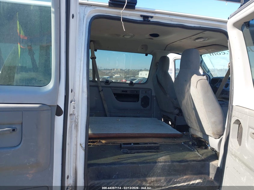 2011 Ford E-350 Super Duty Xlt