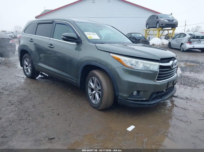 2016 Toyota Highlander Le Plus V6
