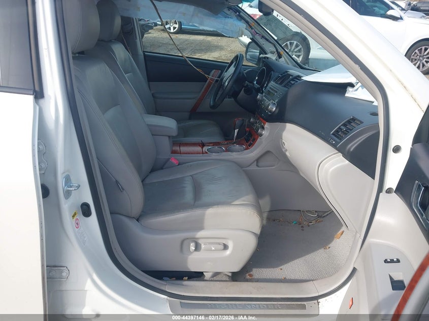 2010 Toyota Highlander Limited V6