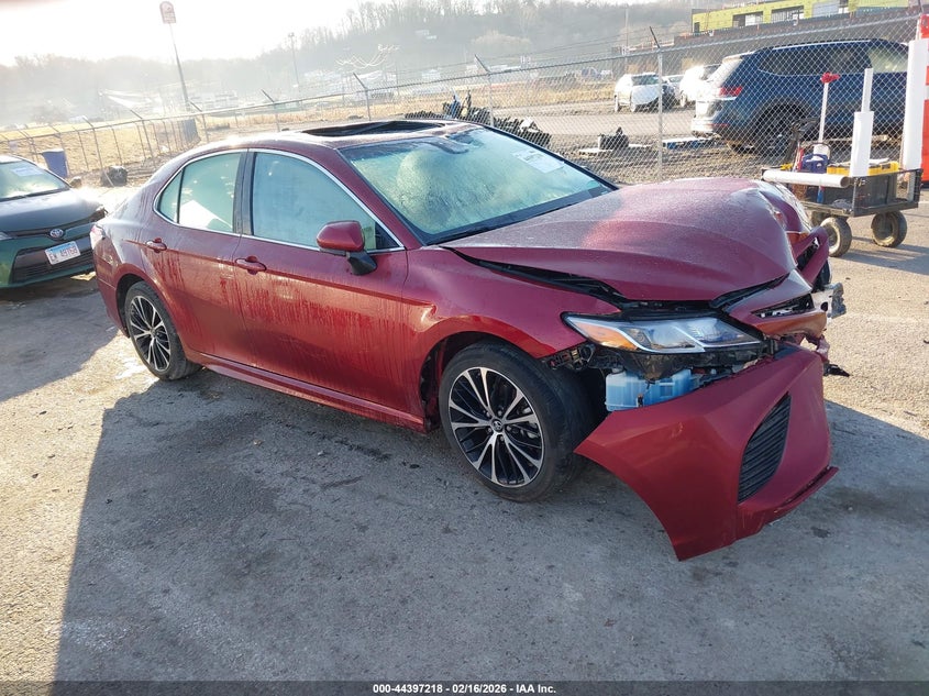 TOYOTA CAMRY SE 2018