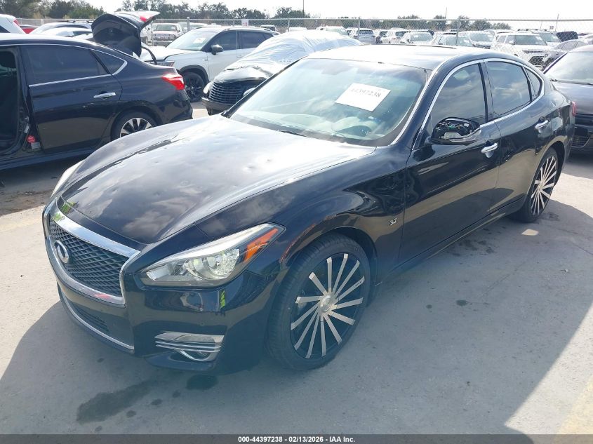 2015 Infiniti Q70 3.7
