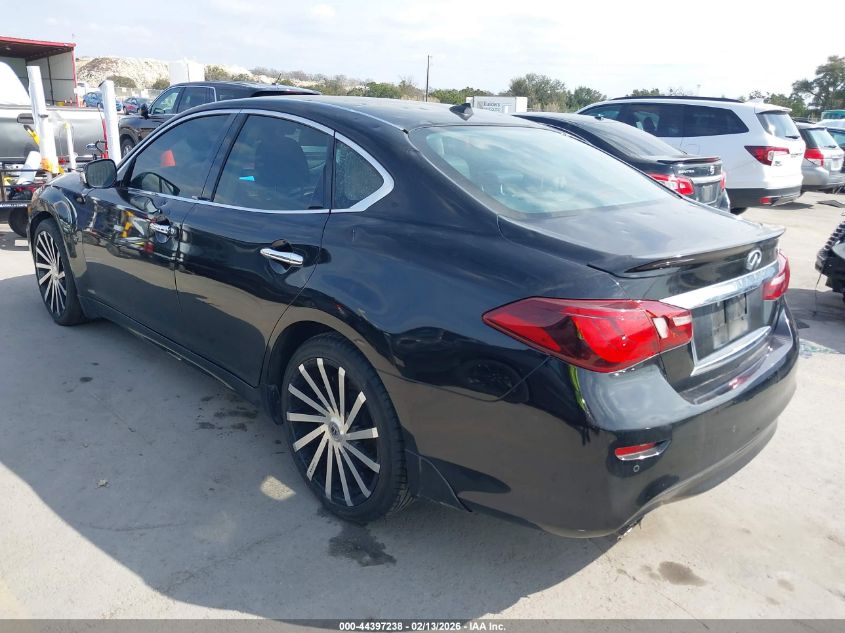 2015 Infiniti Q70 3.7