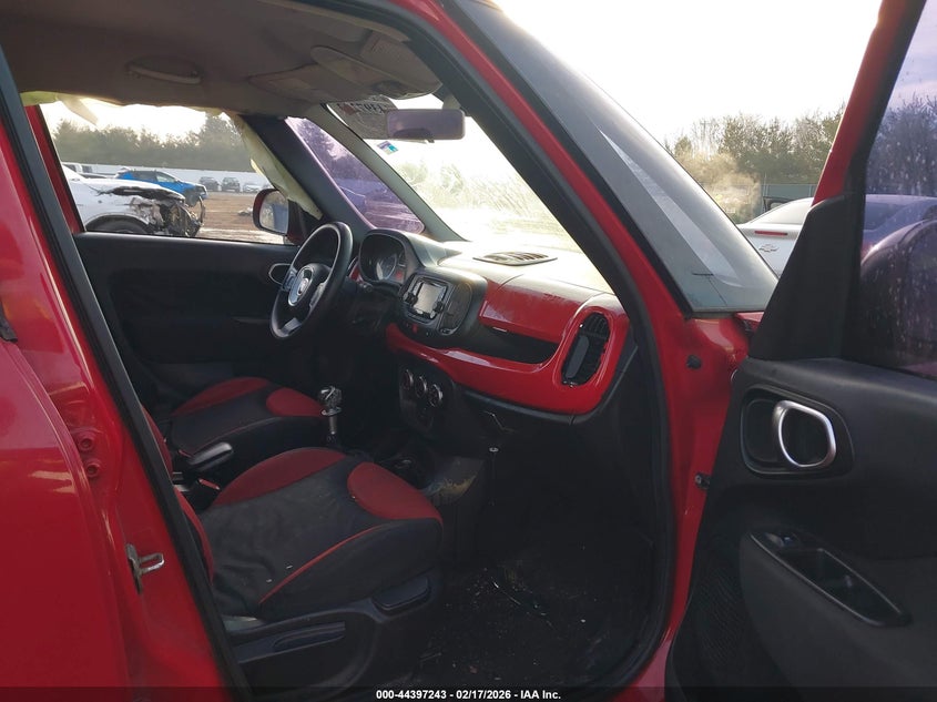 FIAT 500L 2014 VIN ZFBCFAAH1EZ006899