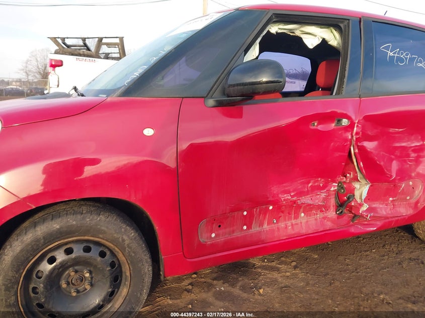 2014 FIAT 500L auction photo 6