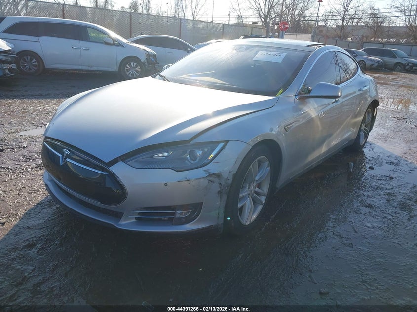 2015 Tesla Model S 85D/P85D