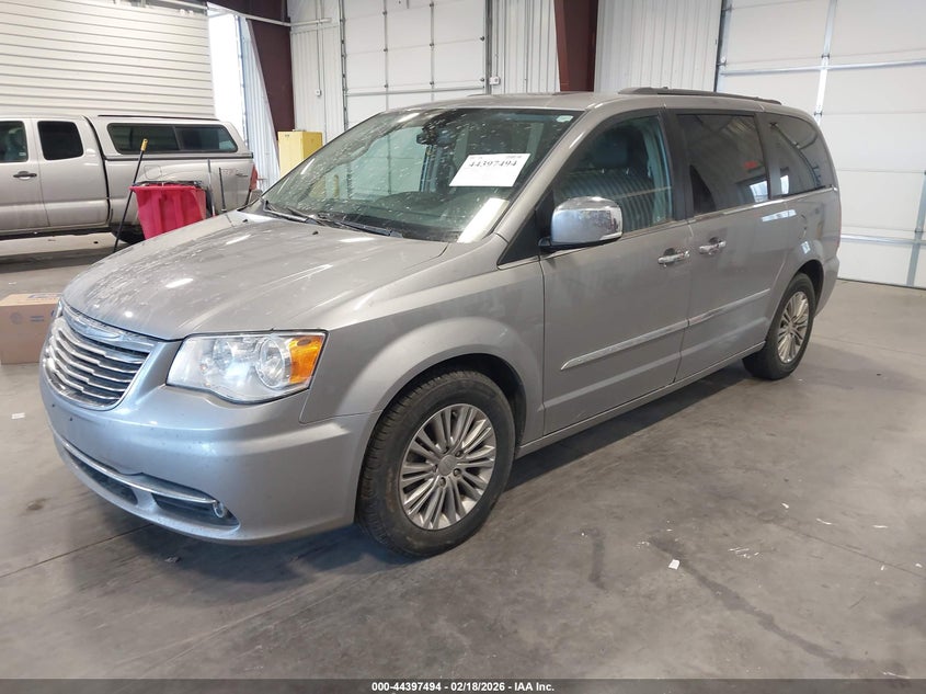 2016 Chrysler Town & Country Touring-L Anniversary Edition
