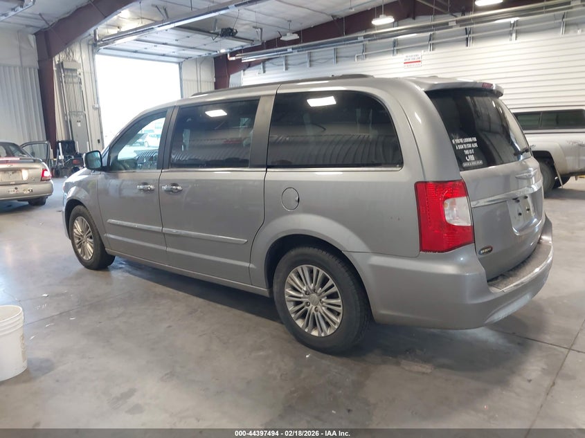 2016 Chrysler Town & Country Touring-L Anniversary Edition