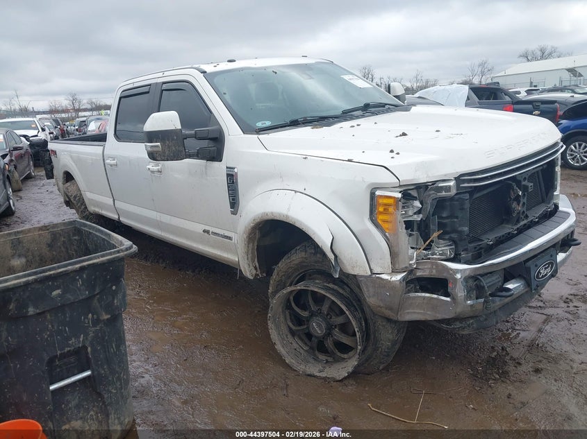 2017 FORD F-350 LARIAT