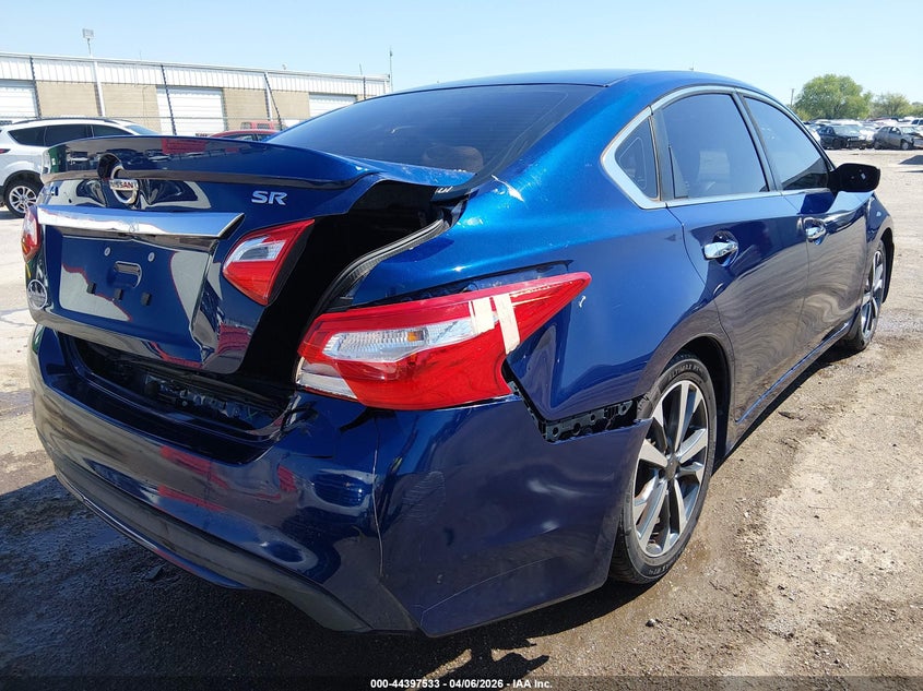 2016 Nissan Altima 2.5 Sr