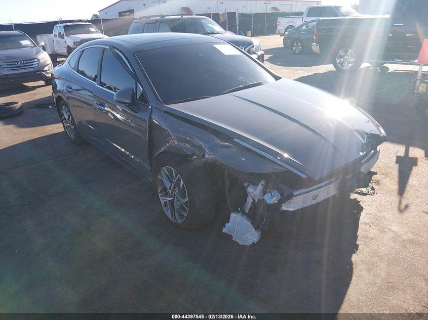 2022 Hyundai Sonata Sel