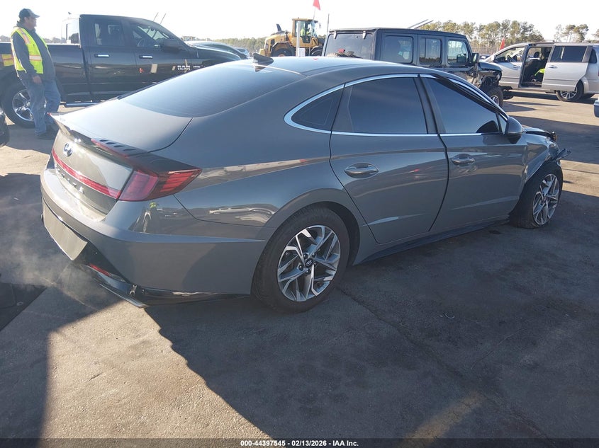 2022 Hyundai Sonata Sel