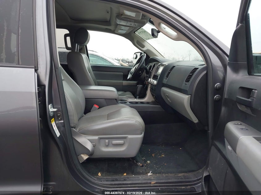 2017 Toyota Sequoia Sr5