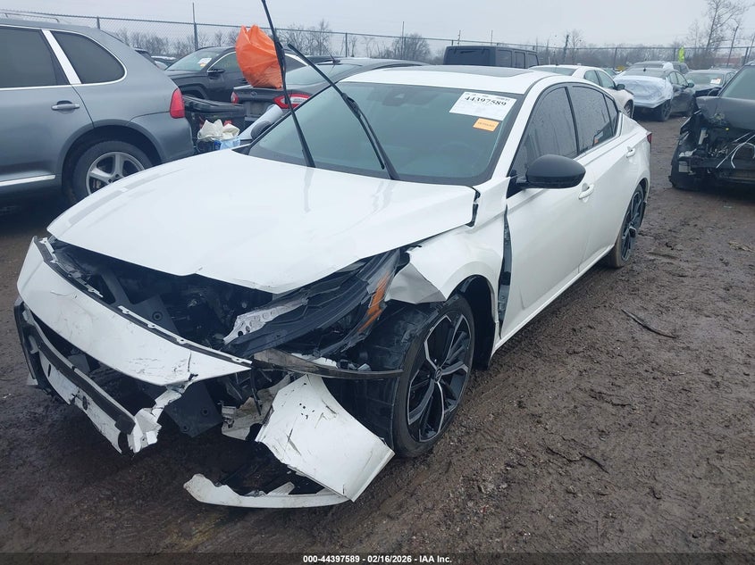 2023 Nissan Altima Sr Fwd