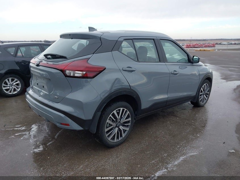 2024 Nissan Kicks Sv Xtronic Cvt