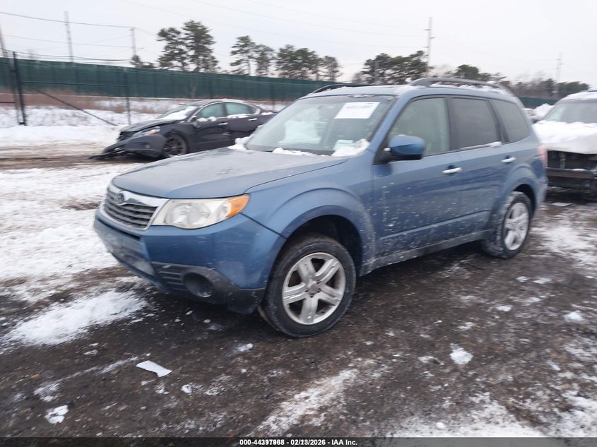 2010 SUBARU FORESTER auction photo 2