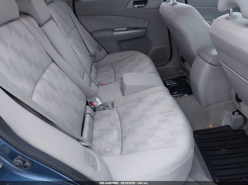 2010 SUBARU FORESTER auction photo 8