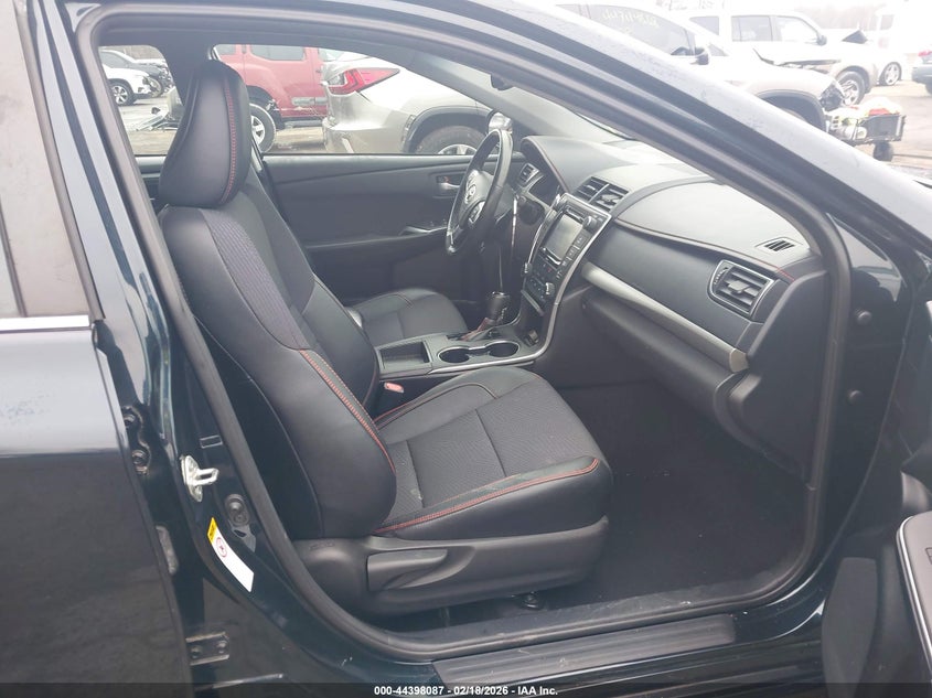 2016 Toyota Camry Se