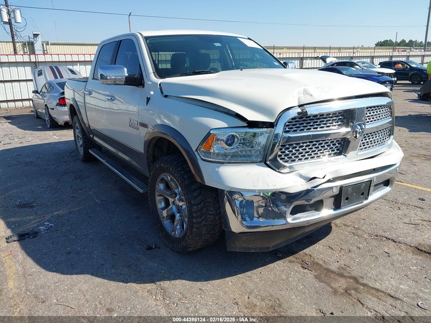2017 Ram 1500 Laramie 4X4 5'7 Box