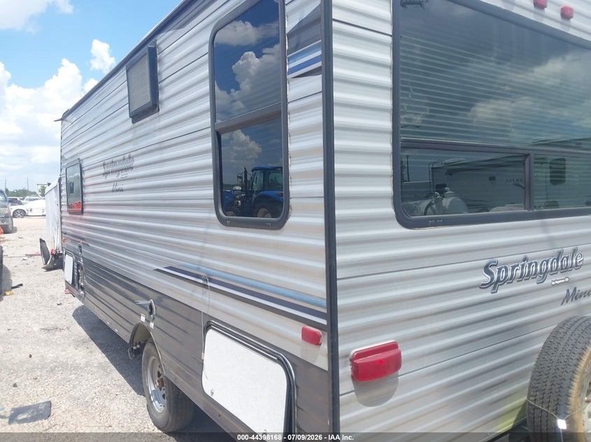 2018 KEYSTONE RV SPRINGDALE auction photo 3