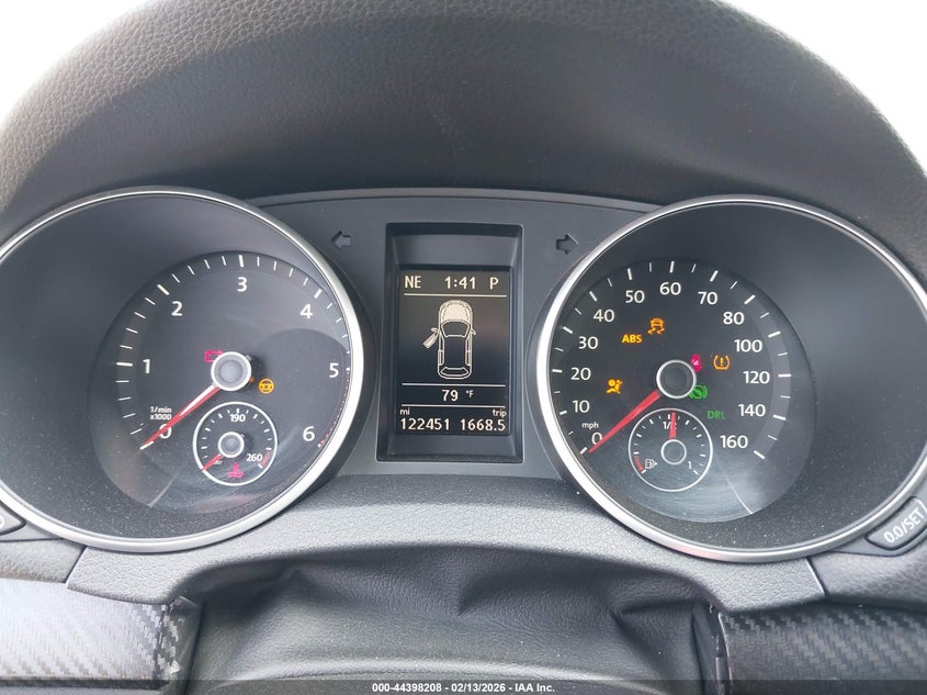 2013 Volkswagen Golf 2.0L Tdi 2-Door VIN: WVWBM7AJ8DW020111 Lot: 44398208