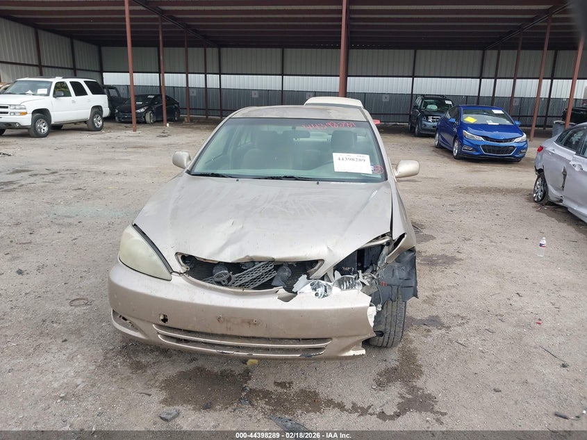 2004 Toyota Camry Le VIN: JTDBE32KX40273463 Lot: 44398289