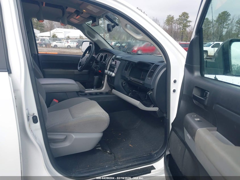 2013 Toyota Tundra Grade 5.7L V8